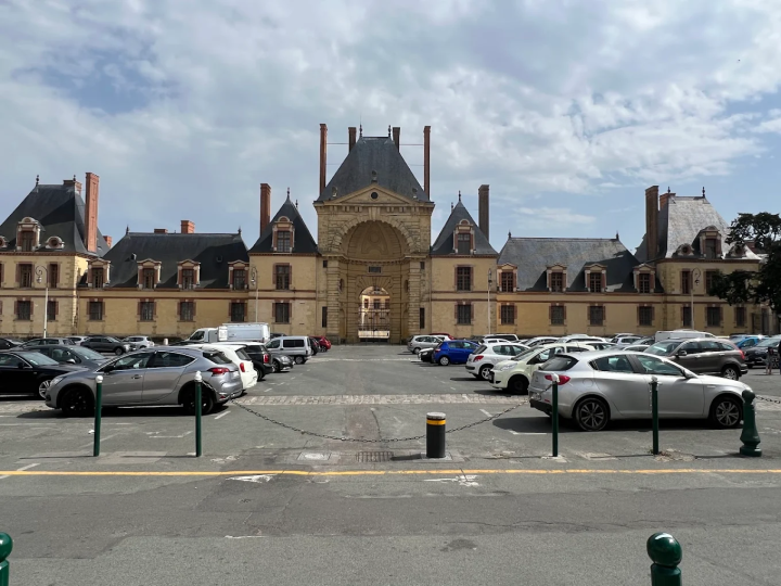 Parking place d'arme